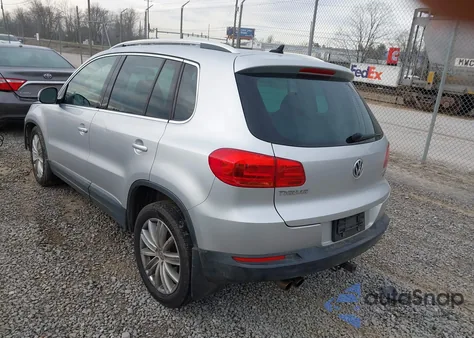 2015 Volkswagen Tiguan Sel z USA, uszkodzony, nr VIN WVGBV7AX2FW522449